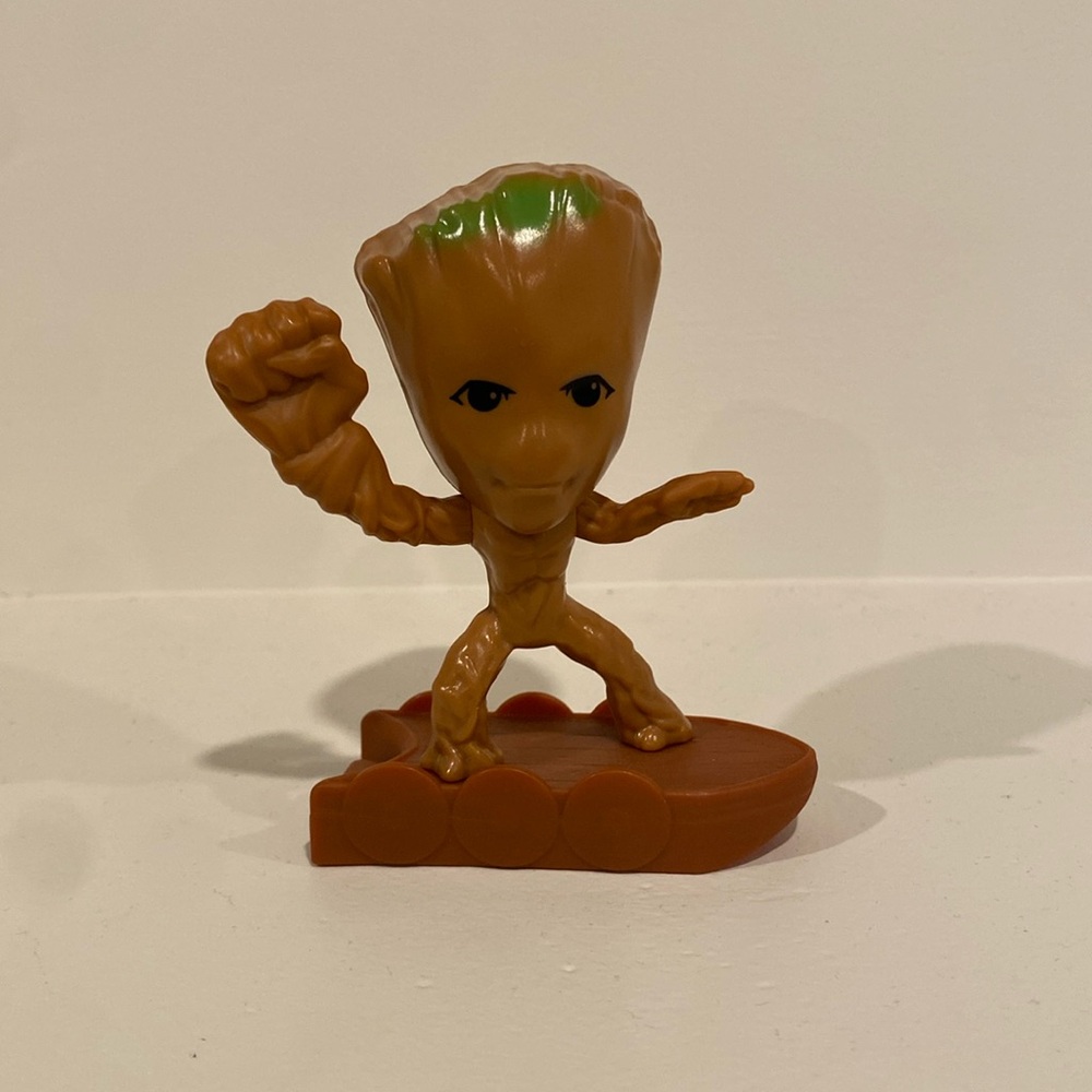 2022 Thor Love & Thunder McDonald’s Toy - Groot    marvel boys happy meal toys
